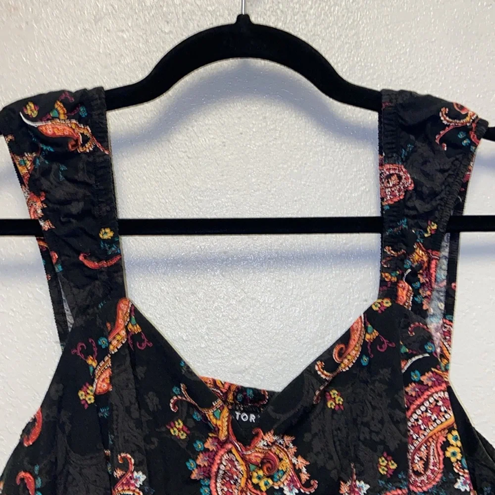 Torrid Black Black Paisley Sleeveless Smocked Sweetheart Neck Tank Top 3532 - Picture 3 of 11